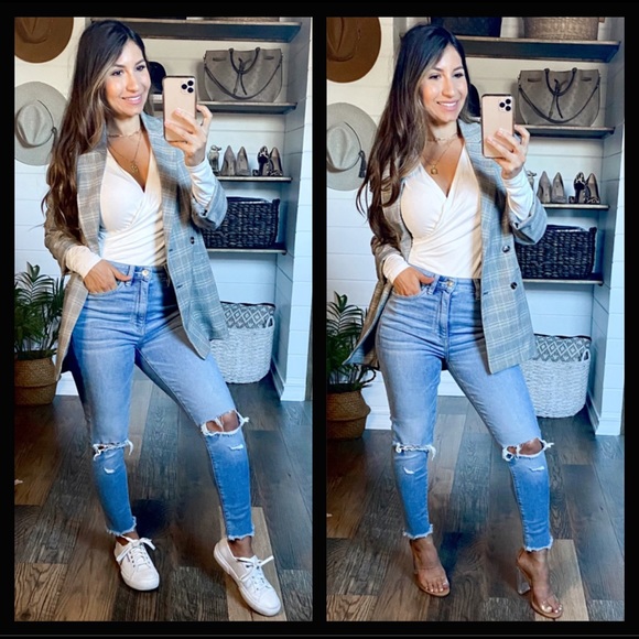 New Gray Plaid Women's Blazer - Picture 9 of 12